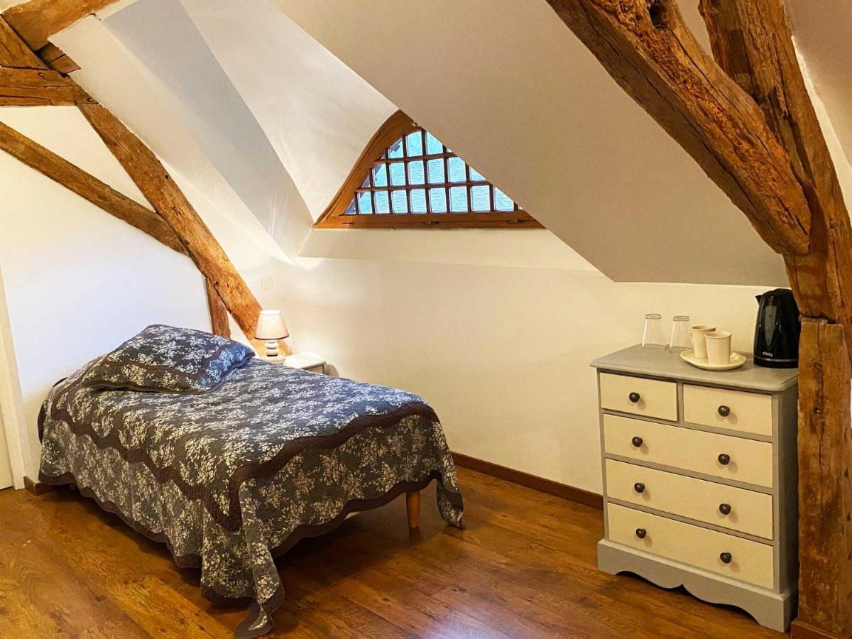 Le Moulin De Pasnel Bed & Breakfast Monteaux Luaran gambar