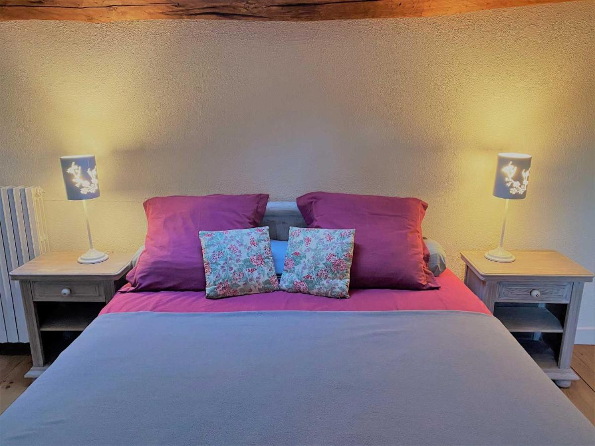 Le Moulin De Pasnel Bed & Breakfast Monteaux Luaran gambar